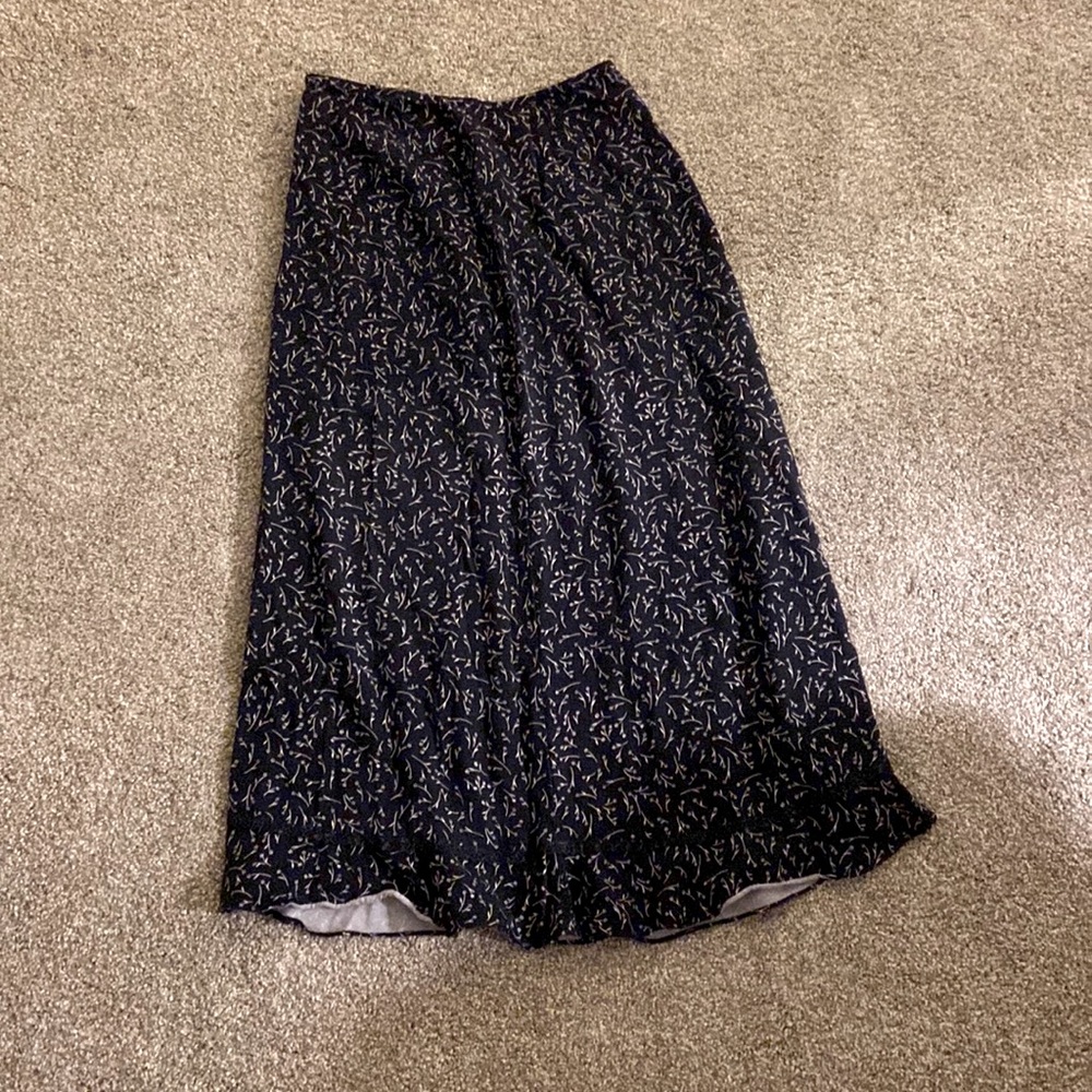 Liz Claiborne (Lizsport), Maxi skirt, Navy blue, Floral, good condition, Size 10
